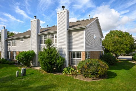 Tiny photo for 2037 S LINCOLN Avenue #2037, Lombard, IL 60148 (MLS # 12465952)