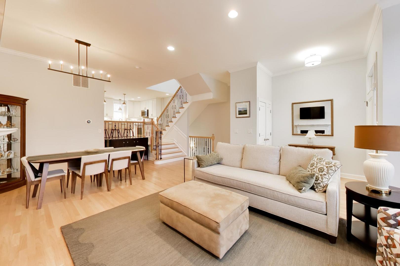 207 S Evergreen Avenue