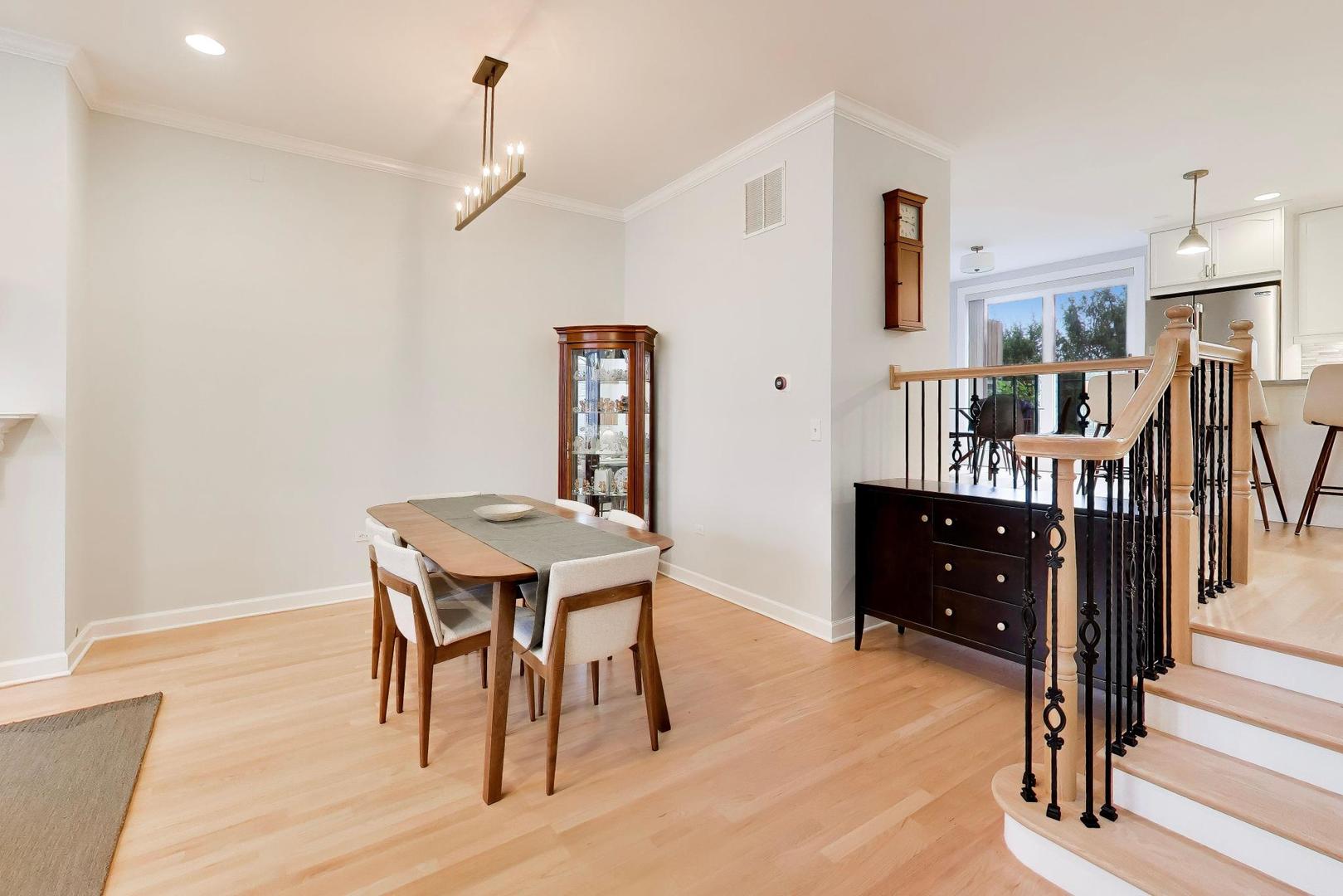 207 S Evergreen Avenue