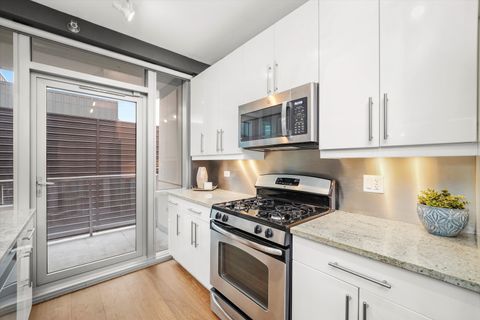 Tiny photo for 125 S Green Street #806A, Chicago, IL 60607 (MLS # 12577100)