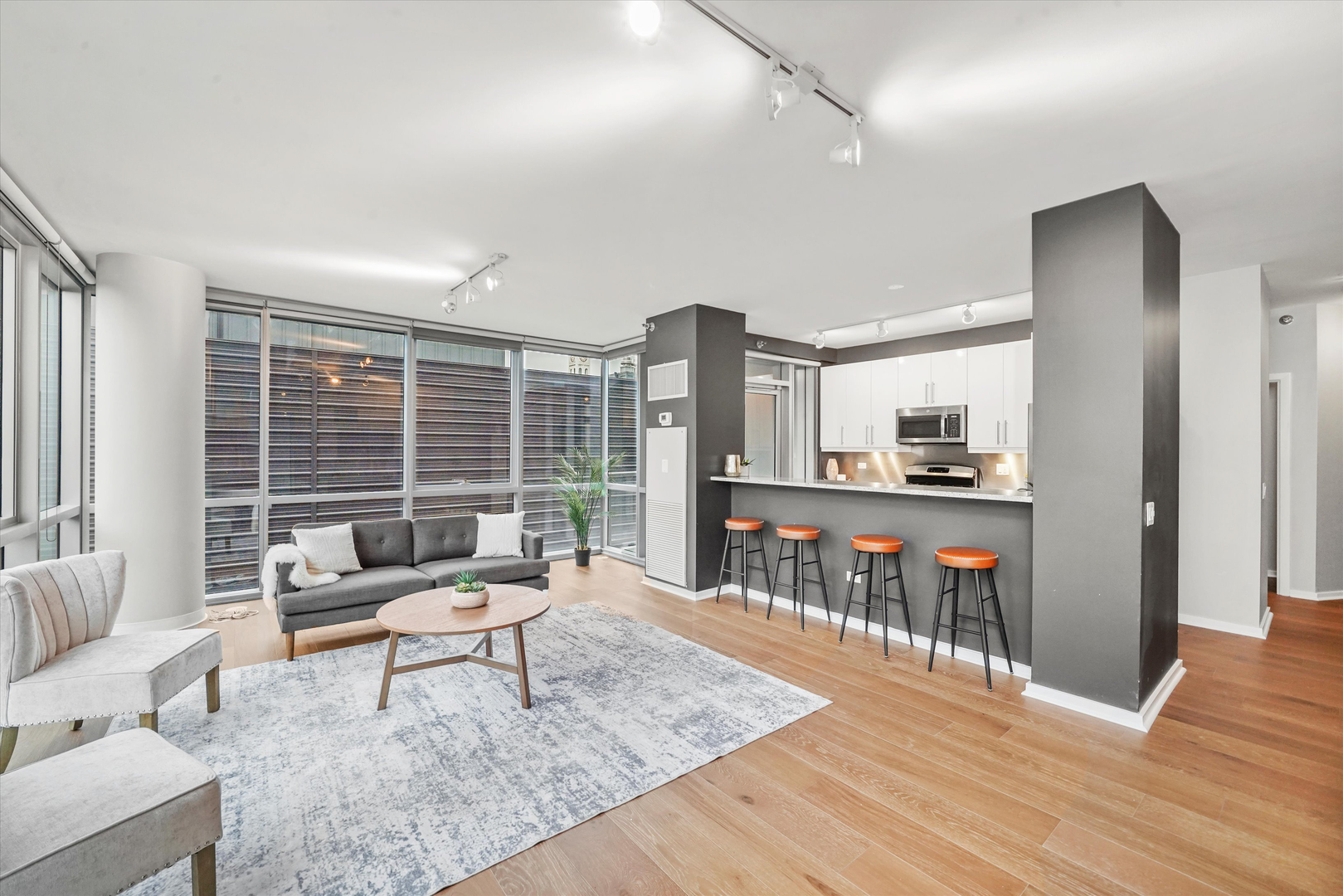 125 S Green Street 806A