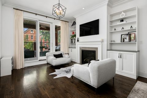 Tiny photo for 2333 N Southport Avenue #1, Chicago, IL 60614 (MLS # 12708648)