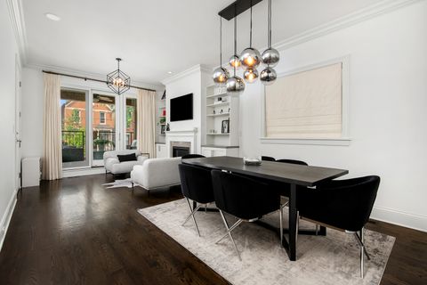 Tiny photo for 2333 N Southport Avenue #1, Chicago, IL 60614 (MLS # 12708648)