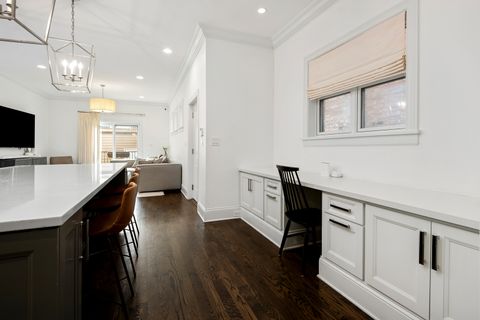 Tiny photo for 2333 N Southport Avenue #1, Chicago, IL 60614 (MLS # 12708648)