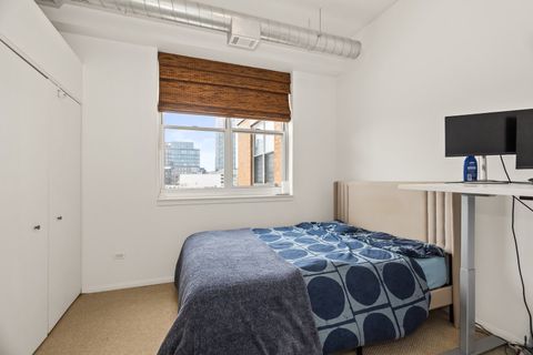 Tiny photo for 950 W MONROE Street #817, Chicago, IL 60607 (MLS # 12590850)