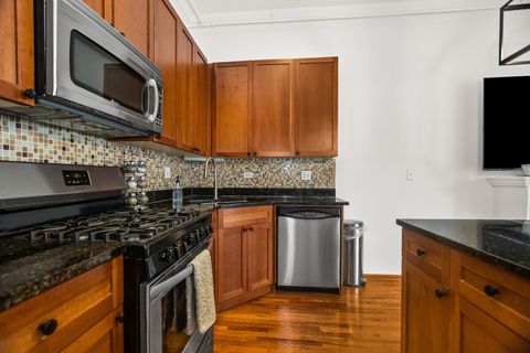 Tiny photo for 950 W MONROE Street #817, Chicago, IL 60607 (MLS # 12590850)