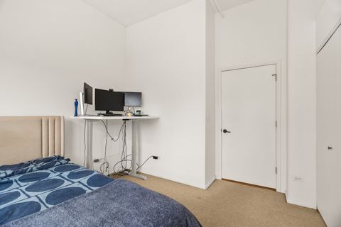 Tiny photo for 950 W MONROE Street #817, Chicago, IL 60607 (MLS # 12590850)