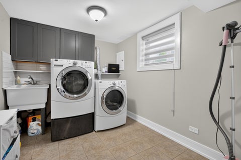 Tiny photo for 7932 Melvina Avenue, Burbank, IL 60459 (MLS # 12789932)