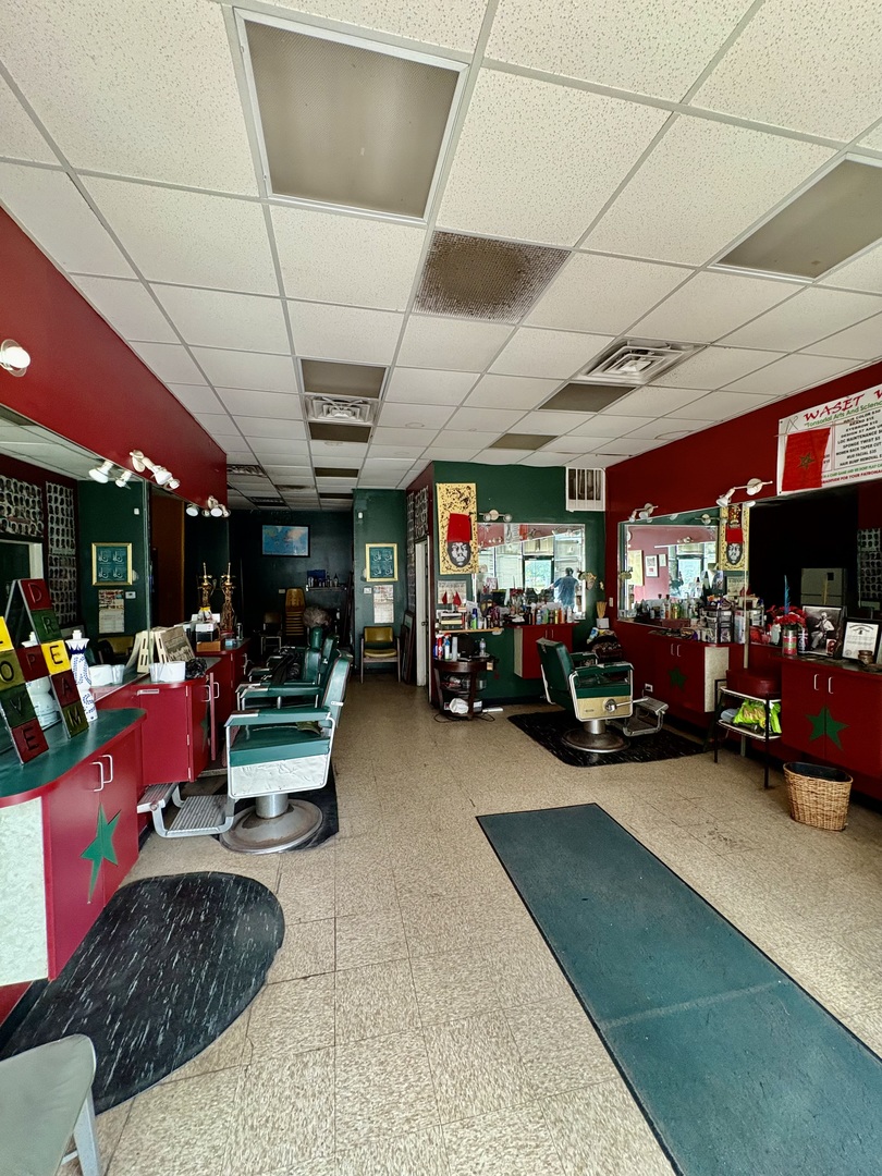 3042 W Roosevelt Road