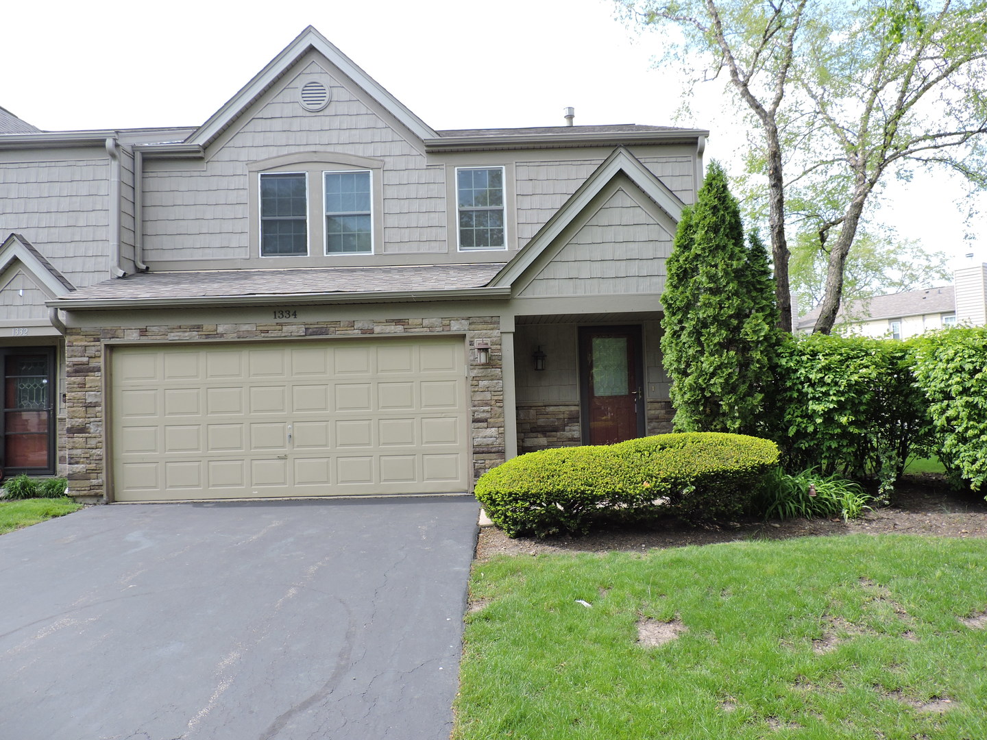 1334 Gloucester Circle