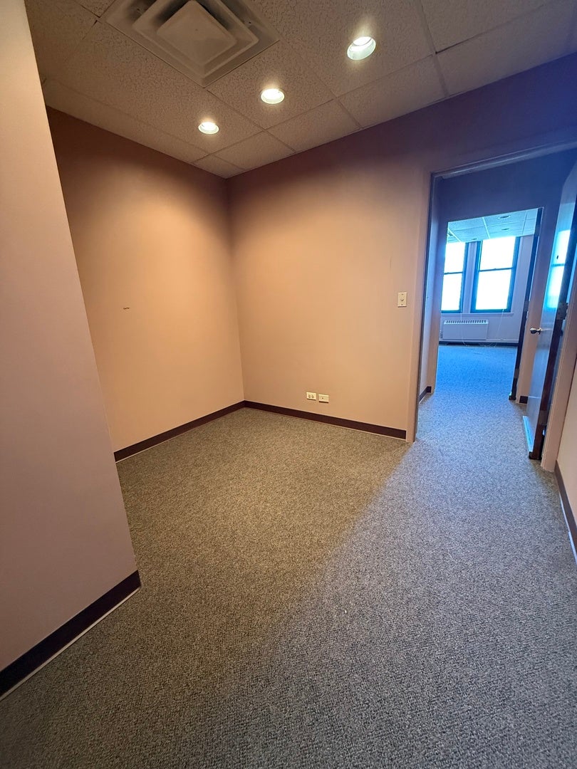 111 N Wabash Avenue 1726