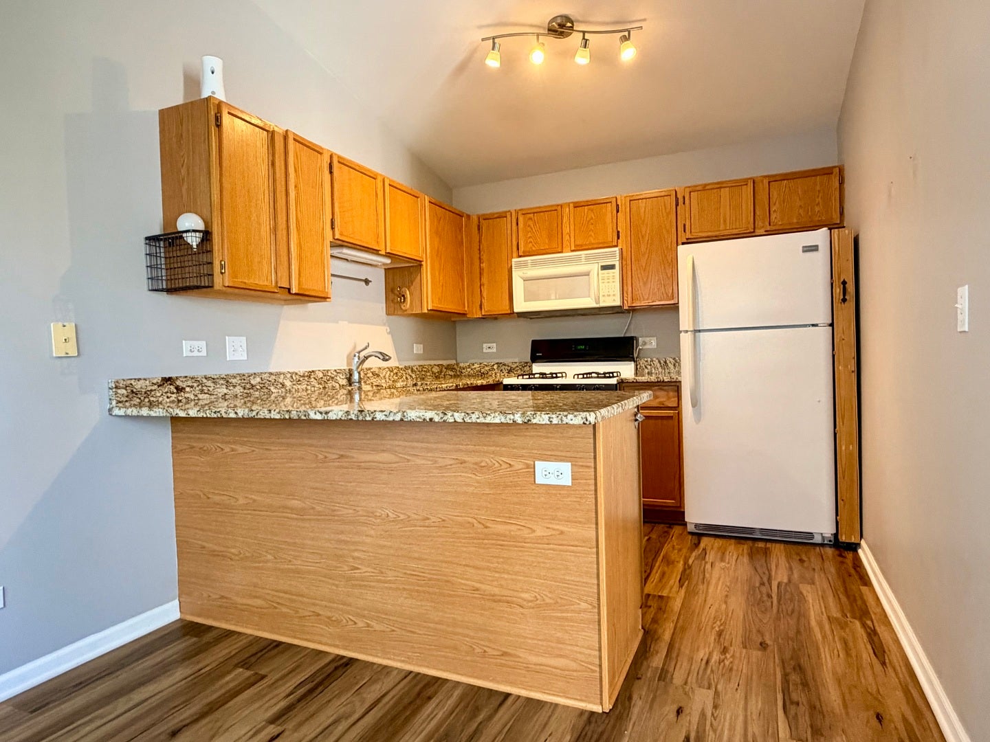 1179 N VILLAGE Drive 3