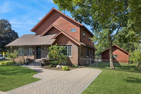 Photo of 56 S Caroline Street, Crystal Lake, IL 60014 (MLS # 12474453)