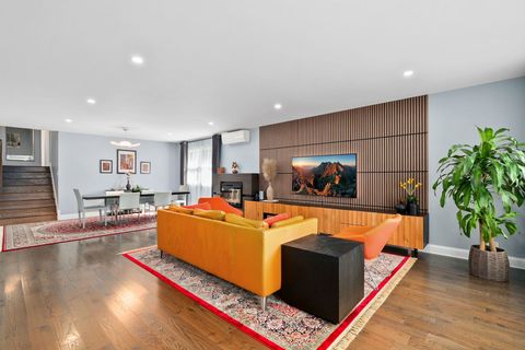 Tiny photo for 6923 N Chicora Avenue, Chicago, IL 60646 (MLS # 12481991)