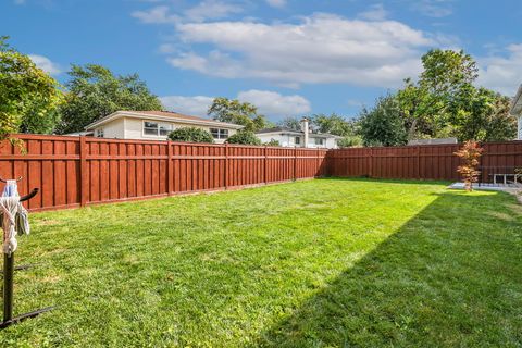 Tiny photo for 6923 N Chicora Avenue, Chicago, IL 60646 (MLS # 12481991)