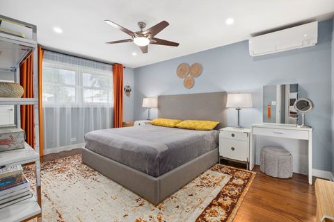 Tiny photo for 6923 N Chicora Avenue, Chicago, IL 60646 (MLS # 12481991)