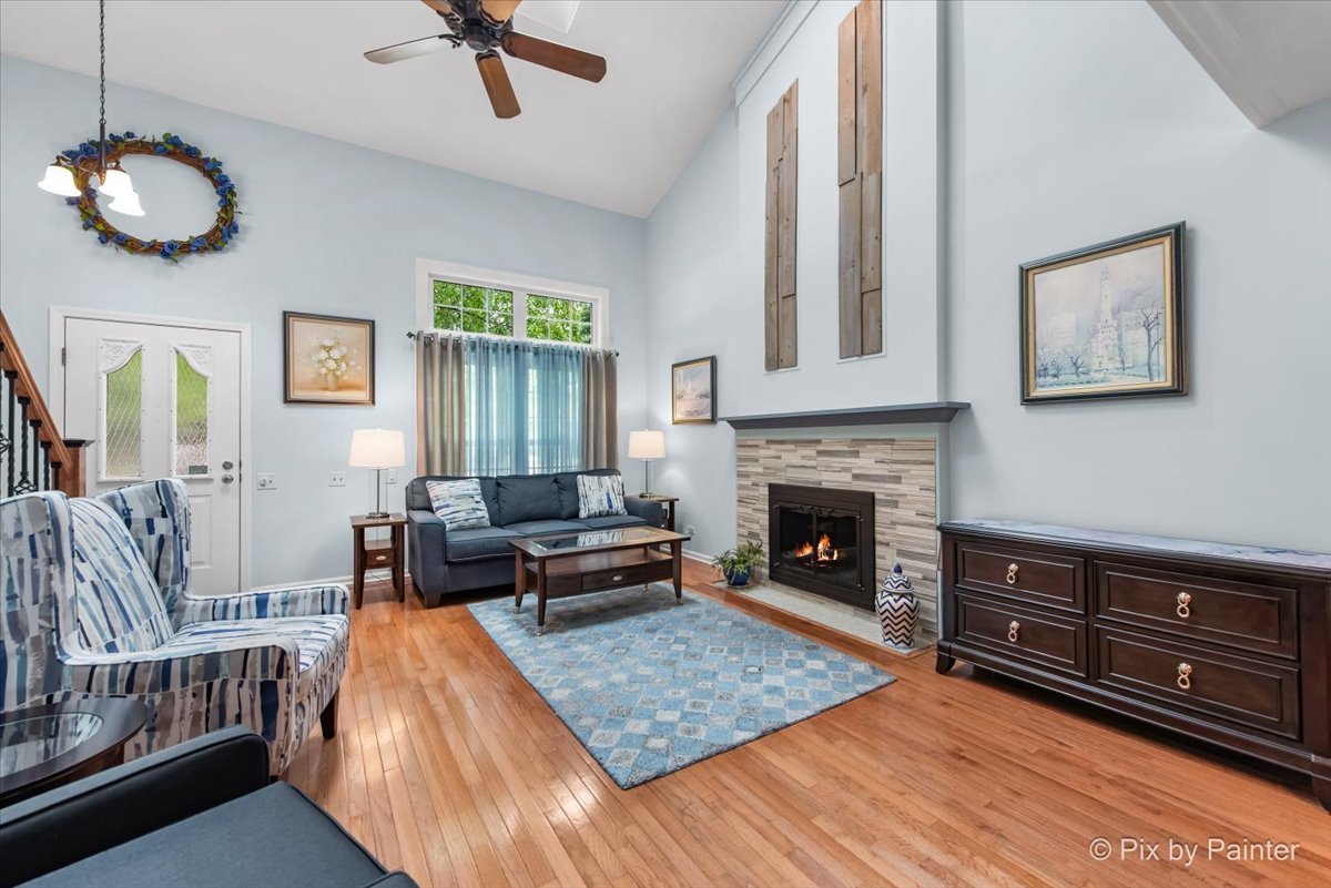 122 Versailles Court