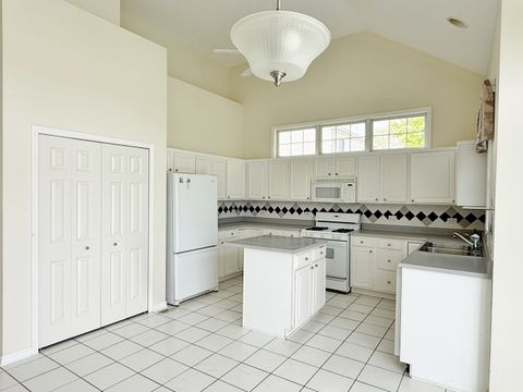 Tiny photo for 25410 W Latham Court, Plainfield, IL 60585 (MLS # 12632584)