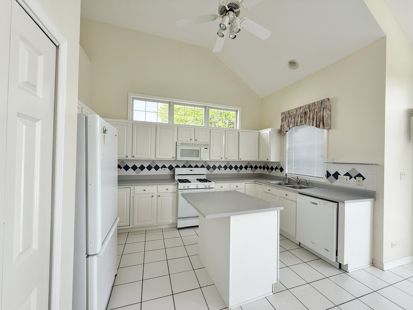 25410 W Latham Court