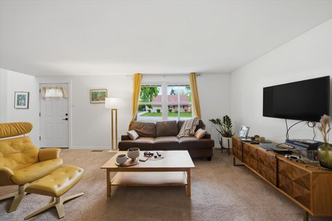 Tiny photo for 277 W Raye Drive, Chicago Heights, IL 60411 (MLS # 12634710)