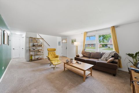 Tiny photo for 277 W Raye Drive, Chicago Heights, IL 60411 (MLS # 12634710)