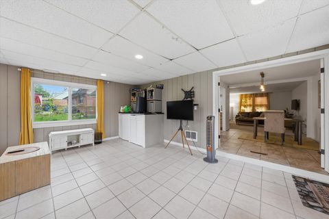 Tiny photo for 277 W Raye Drive, Chicago Heights, IL 60411 (MLS # 12634710)