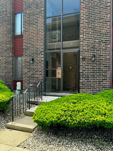 Tiny photo for 15804 Terrace Drive #1W, Oak Forest, IL 60452 (MLS # 12677639)