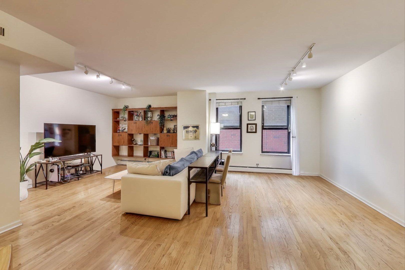 2100 N Lincoln Park West Way 4GN