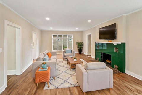 Tiny photo for 622 Sexton Street, Aurora, IL 60505 (MLS # 12693229)