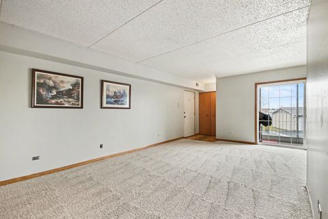 Tiny photo for 16032 Crystal Creek Drive #2B, Orland Park, IL 60462 (MLS # 12603300)