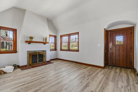 Tiny photo for 209 E Pleasant Street, Davenport, IA 52803 (MLS # 12624710)