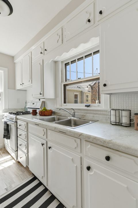 Tiny photo for 209 E Pleasant Street, Davenport, IA 52803 (MLS # 12624710)