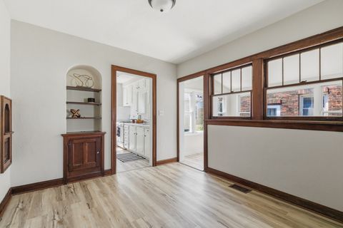 Tiny photo for 209 E Pleasant Street, Davenport, IA 52803 (MLS # 12624710)