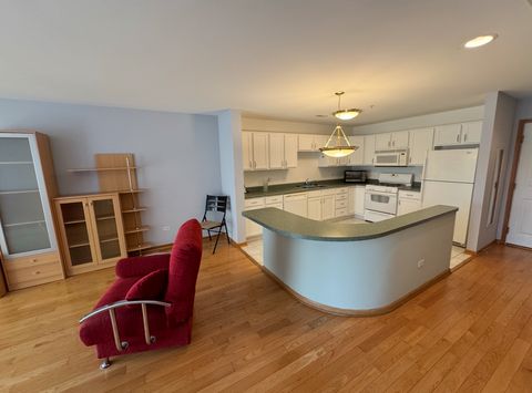 Tiny photo for 50 N Bokelman Avenue #333, Roselle, IL 60172 (MLS # 12456920)