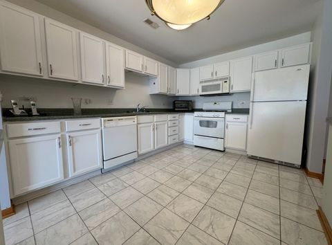 Tiny photo for 50 N Bokelman Avenue #333, Roselle, IL 60172 (MLS # 12456920)