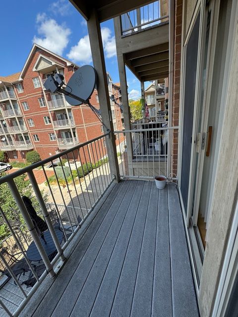 Tiny photo for 50 N Bokelman Avenue #333, Roselle, IL 60172 (MLS # 12456920)