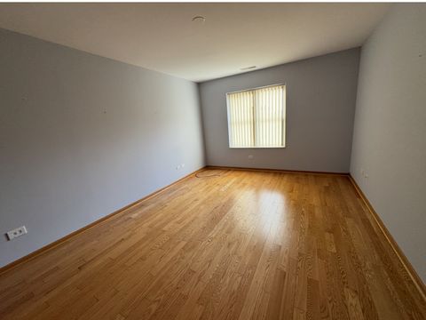 Tiny photo for 50 N Bokelman Avenue #333, Roselle, IL 60172 (MLS # 12456920)