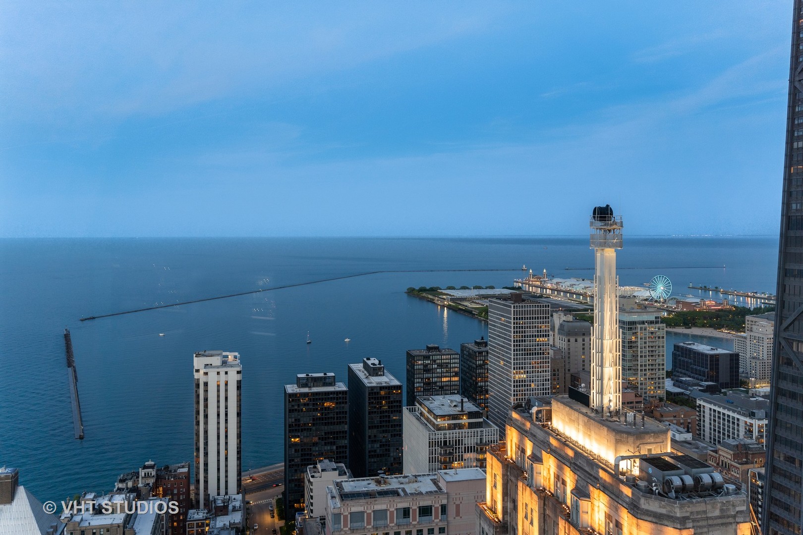 950 N MICHIGAN Avenue 4904