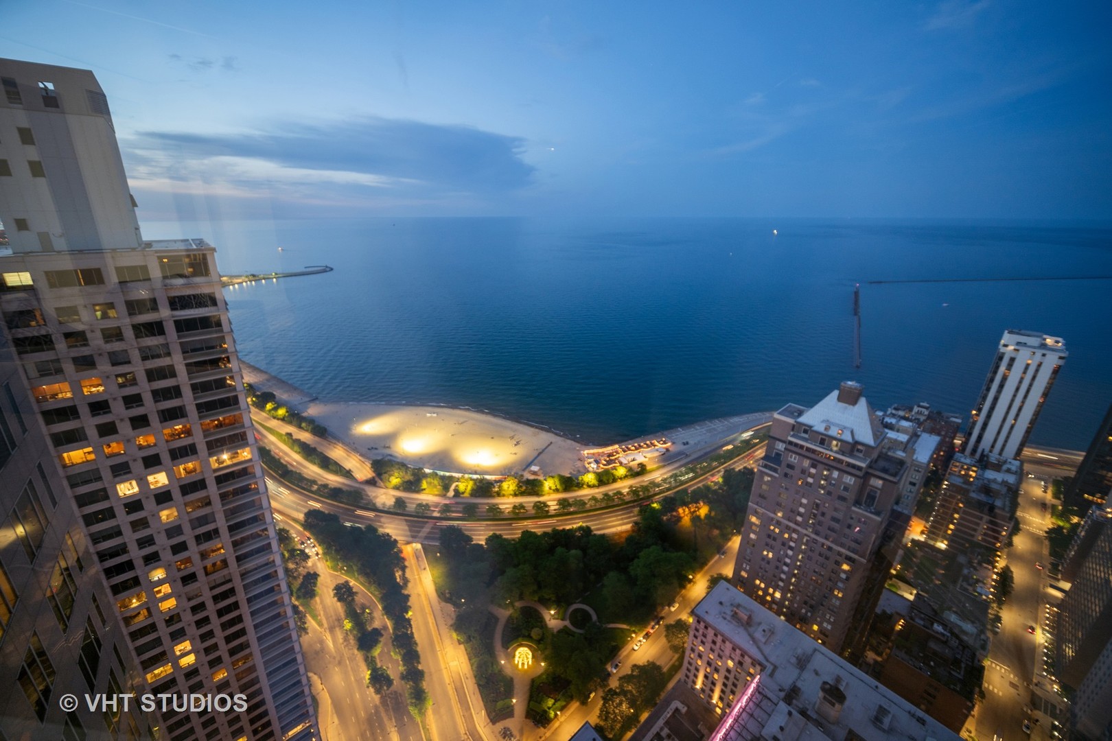 950 N MICHIGAN Avenue 4904