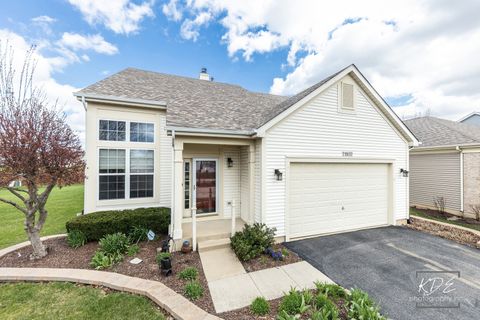 Photo of 21102 Windsor Lake Way, Crest Hill, IL 60403 (MLS # 12611340)