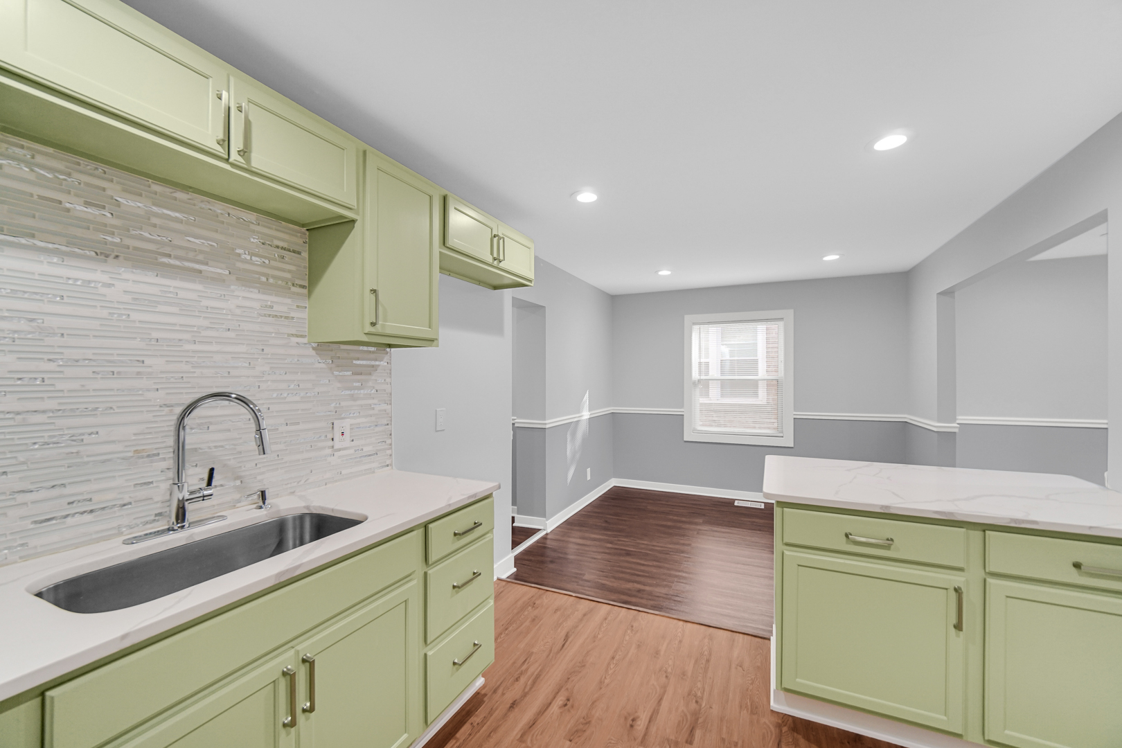 14521 S Michigan Avenue