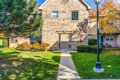 1506 Springbrook Court 2C Round Lake Beach IL 60073