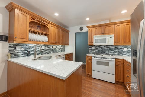 Tiny photo for 8 E Gartner Road, Naperville, IL 60540 (MLS # 12674874)