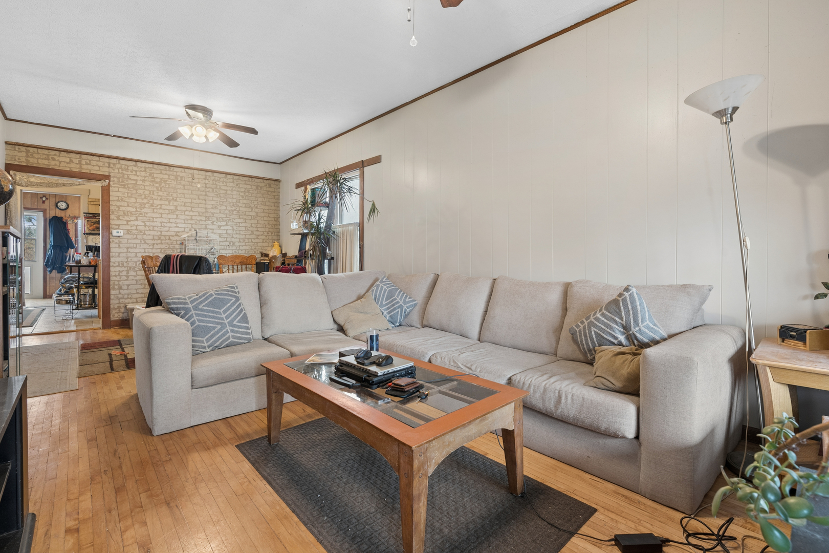 3537 N Natoma Avenue