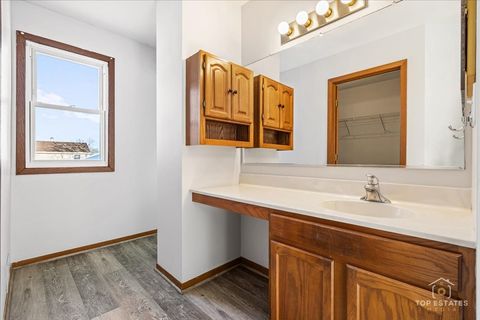 Tiny photo for 631 Cortland Drive, Lake Zurich, IL 60047 (MLS # 12538911)