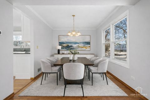 Tiny photo for 631 Cortland Drive, Lake Zurich, IL 60047 (MLS # 12538911)