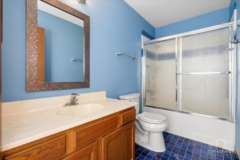 Tiny photo for 631 Cortland Drive, Lake Zurich, IL 60047 (MLS # 12538911)