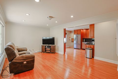 Tiny photo for 3910 EAGLE Lane, Rolling Meadows, IL 60008 (MLS # 12666299)