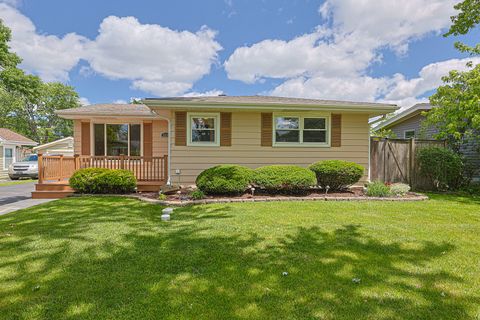 Tiny photo for 3910 EAGLE Lane, Rolling Meadows, IL 60008 (MLS # 12666299)