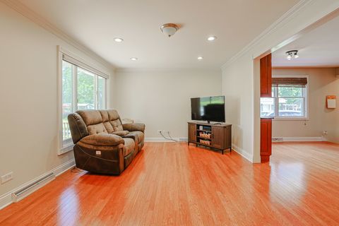 Tiny photo for 3910 EAGLE Lane, Rolling Meadows, IL 60008 (MLS # 12666299)